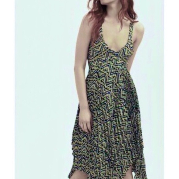 A.L.C. Dresses & Skirts - ALC 100% Silk Asymmetric Accordion Pleated Dress SZ 4